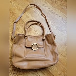 Tory Burch Amanda Hobo bag